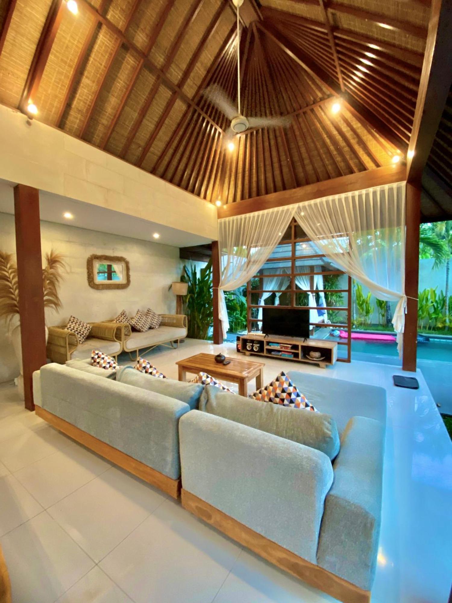 Nil Villa Seminyak Exteriör bild