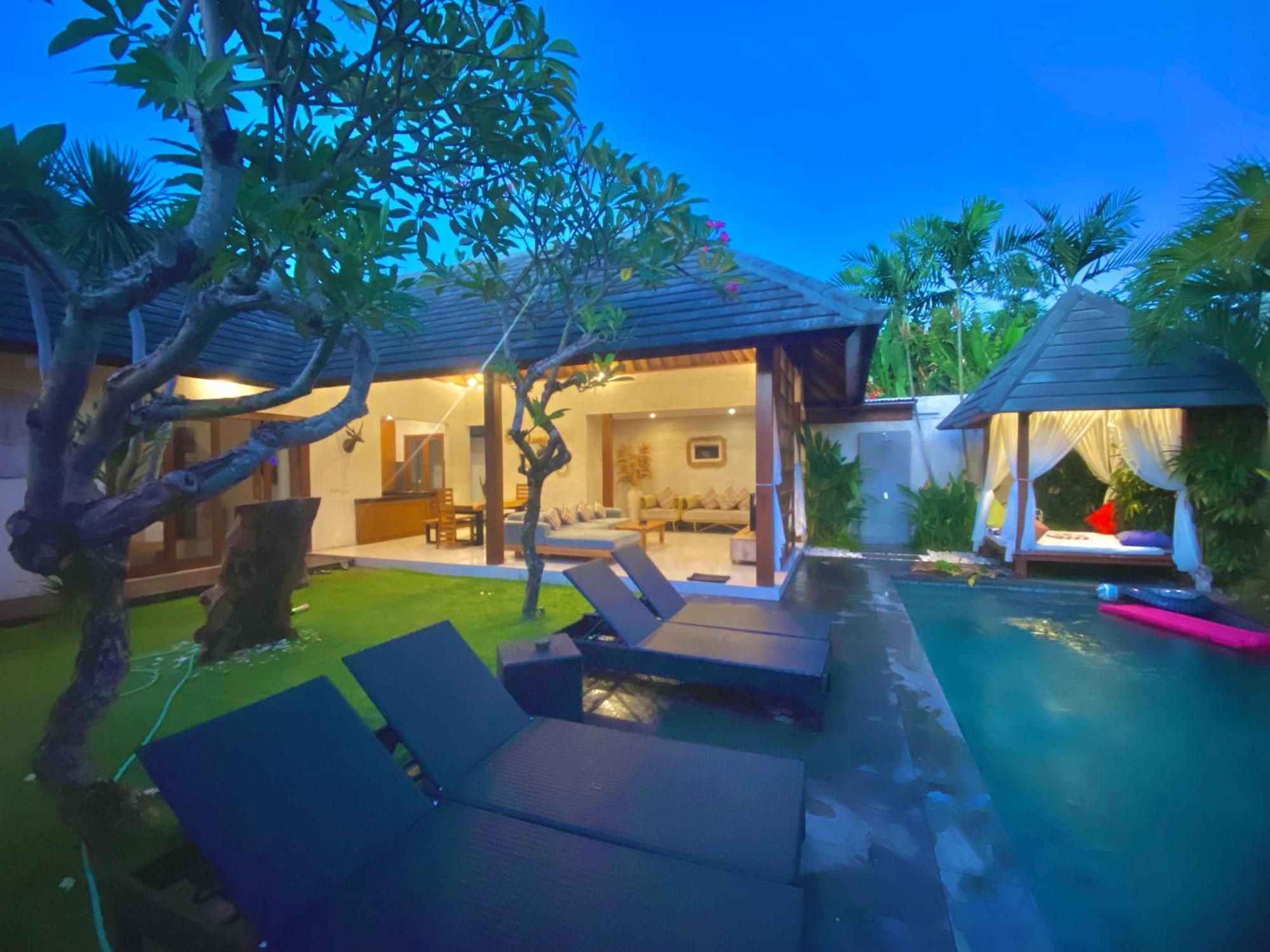 Nil Villa Seminyak Exteriör bild