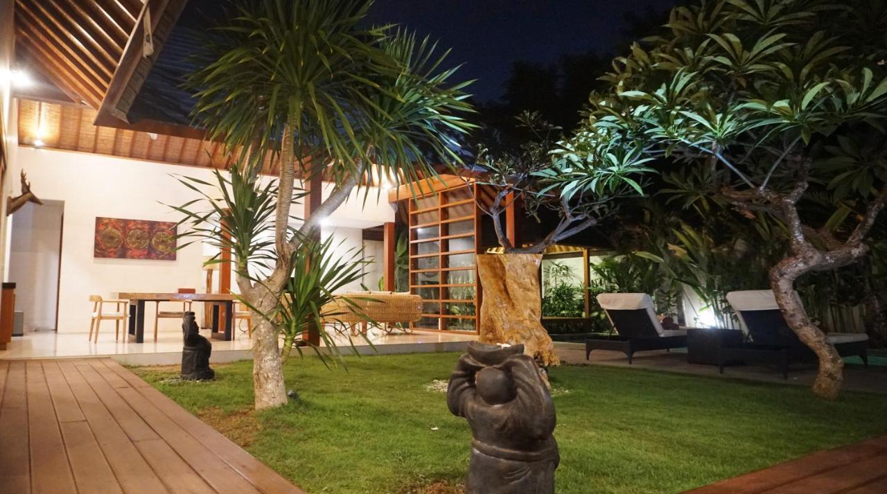 Nil Villa Seminyak Exteriör bild